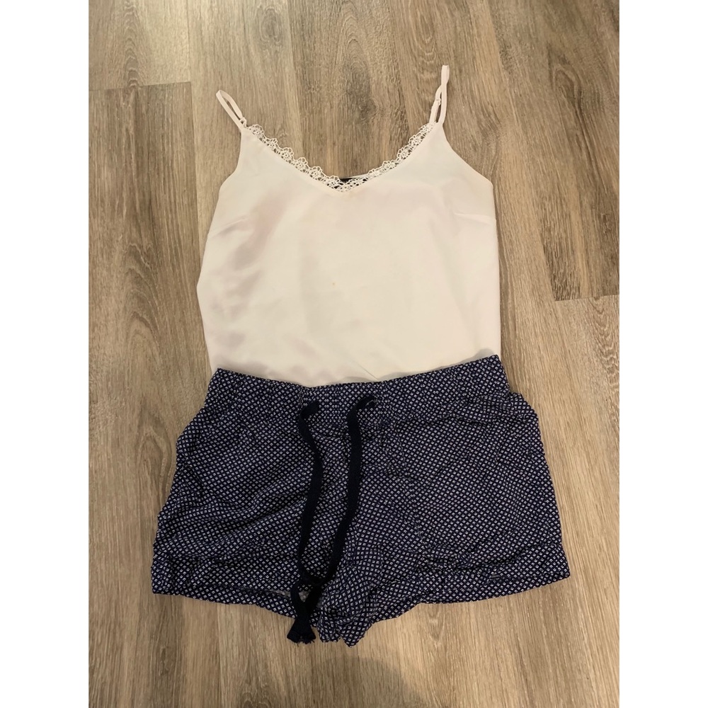 Blue and white dotted shorts